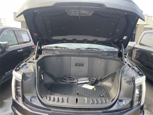 Used 2024 Ford F150 Lightning XLT image 24