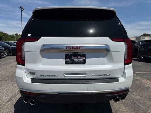 Used 2023 GMC Yukon Denali w/ Advanced Technology Package AWD/4WD image 5