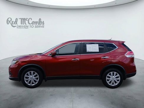 Used 2015 Nissan Rogue S image 2