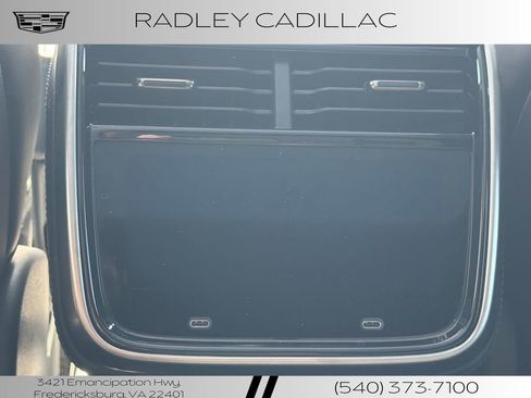 Used 2026 Rivian R1S Adventure AWD/4WD image 10