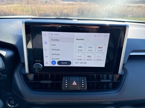 Used 2023 Toyota RAV4 Adventure image 17