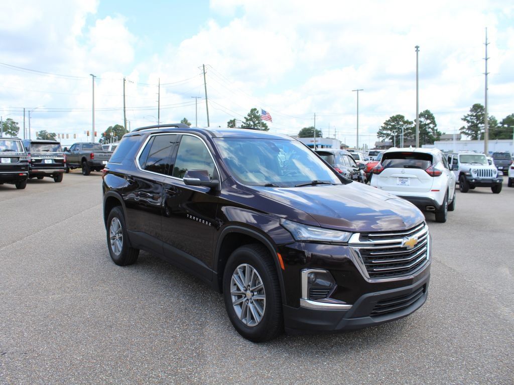 Used 2022 Chevrolet Traverse LT FWD image 3
