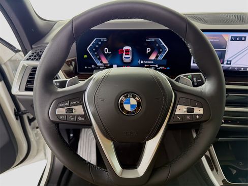New 2026 BMW X5 xDrive40i w/ Climate Comfort Package image 13