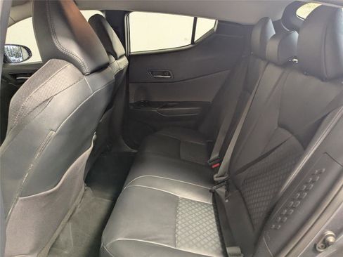 Certified 2022 Toyota C-HR Limited image 30