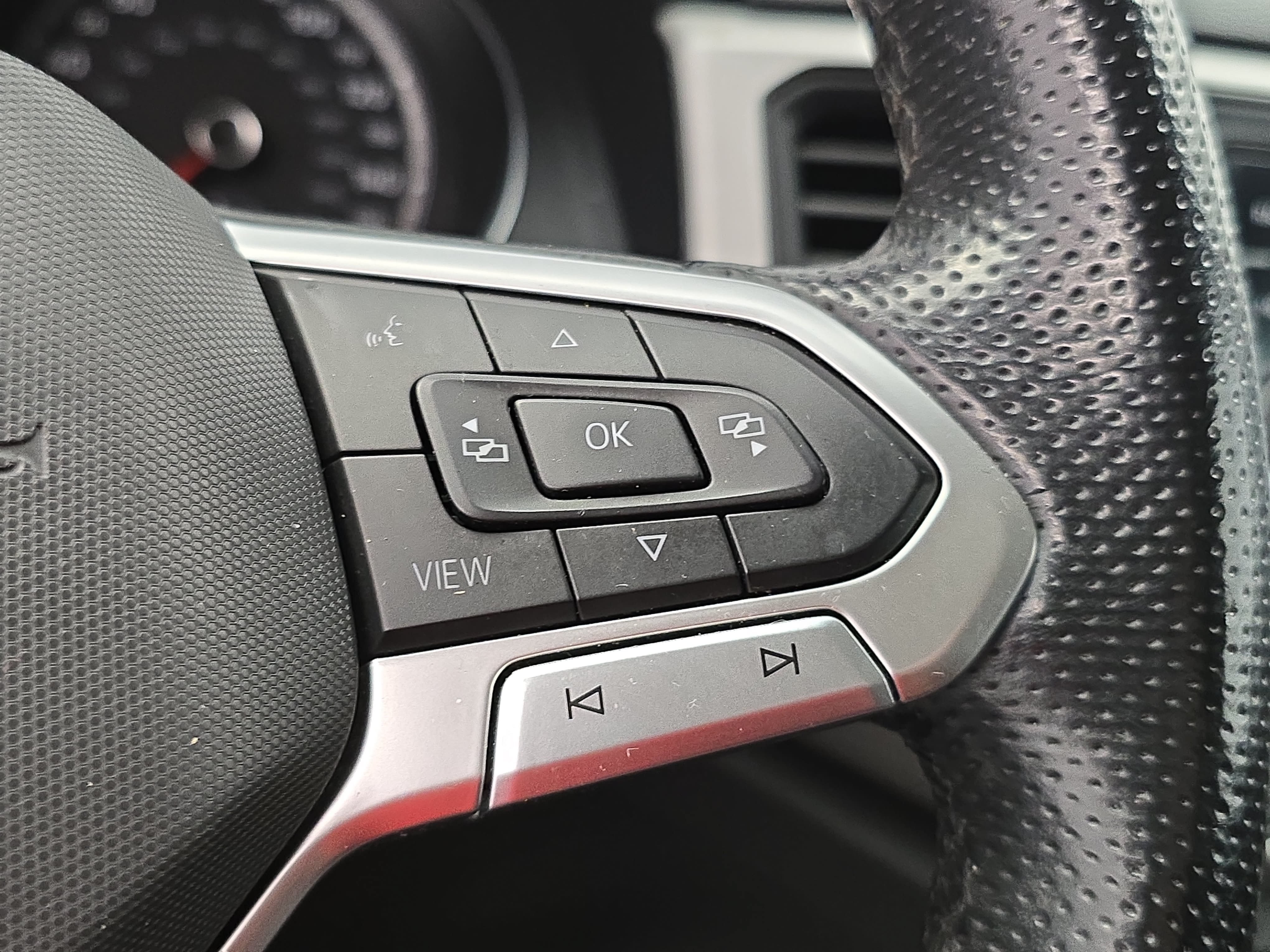 Used 2021 Volkswagen Atlas SE FWD image 19