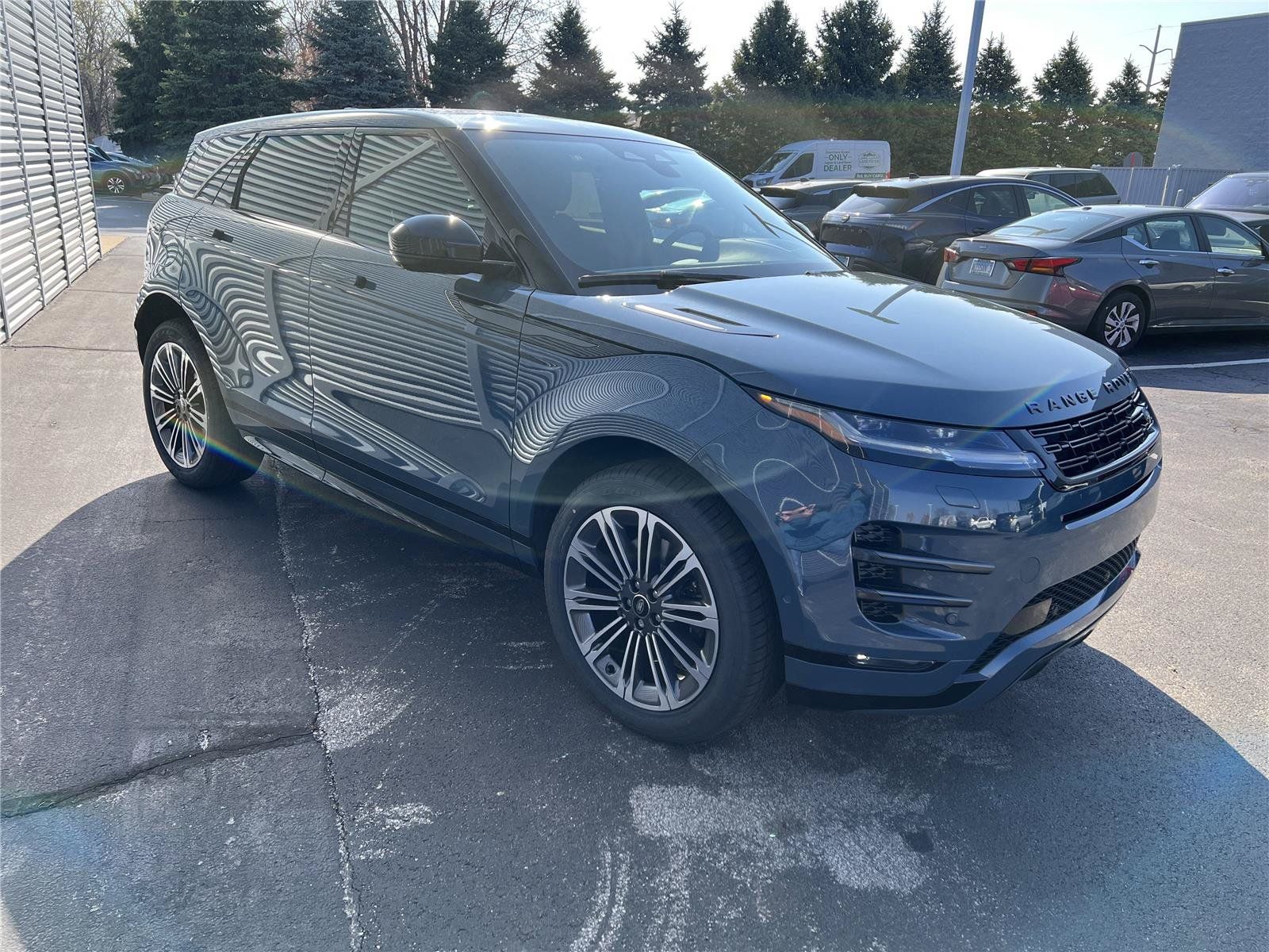 New 2026 Land Rover Range Rover Evoque Dynamic SE AWD/4WD image 5