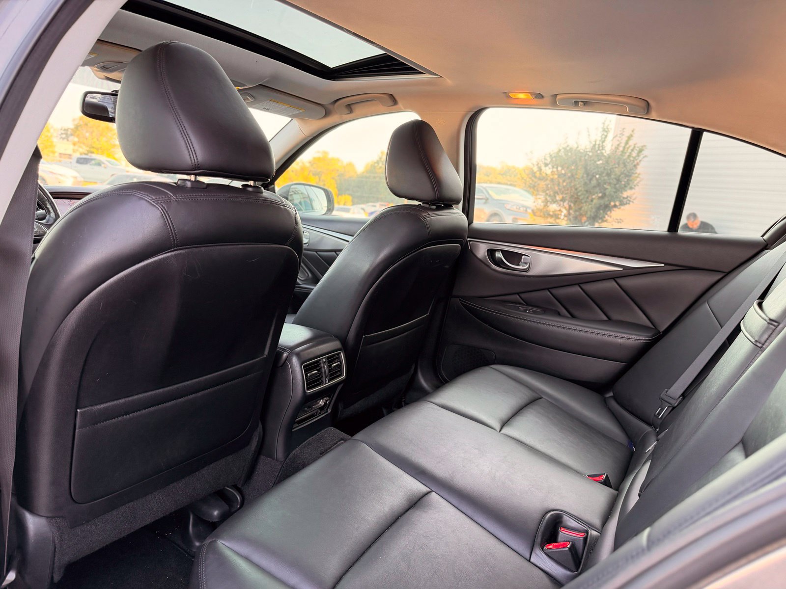 Used 2014 INFINITI Q50 Premium w/ Navigation Package AWD/4WD image 21