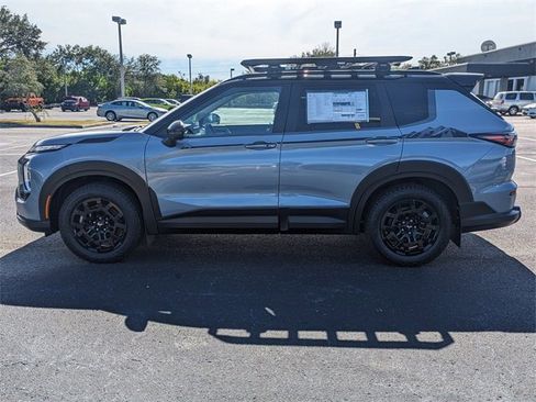 New 2025 Mitsubishi Outlander Trail Edition image 9