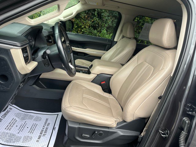 Used 2024 Ford Expedition Limited RWD image 11