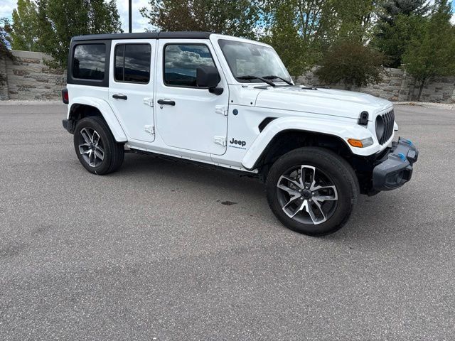 Used 2024 Jeep Wrangler Unlimited AWD/4WD image 12