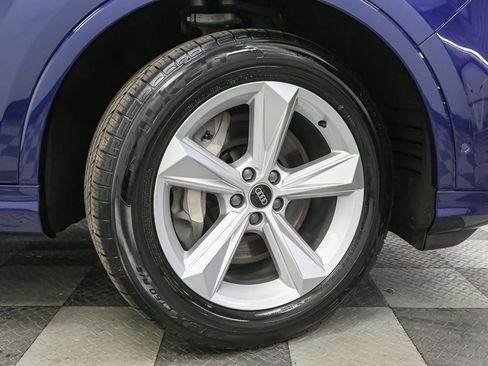 Used 2021 Audi Q7 3.0T Premium w/ Convenience Package image 17