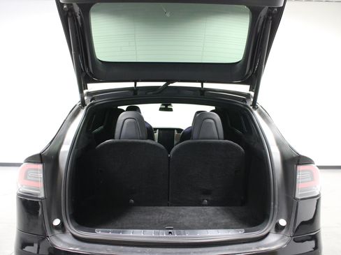 Used 2019 Tesla Model X Performance AWD/4WD image 16