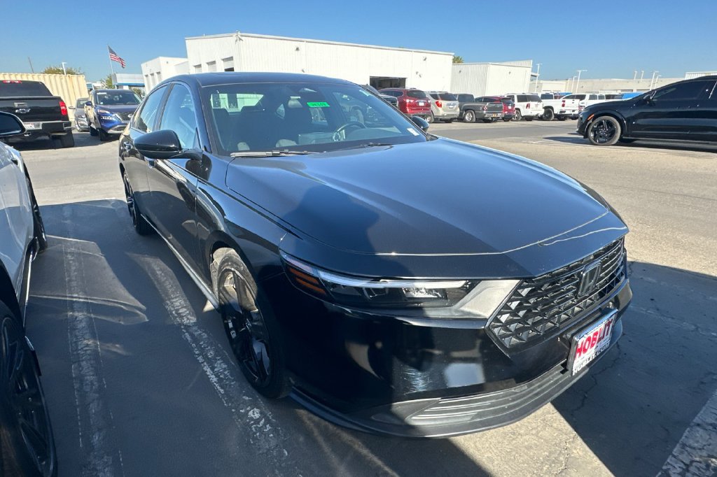 Used 2024 Honda Accord Sport image 2
