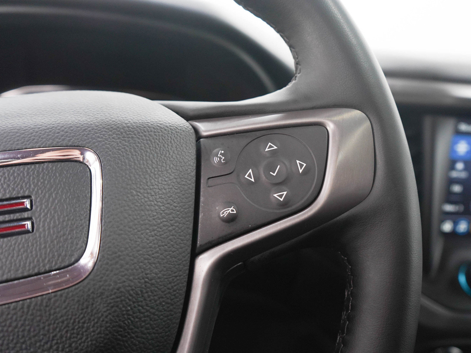Used 2023 GMC Acadia AT4 w/ Technology Package AWD/4WD image 29