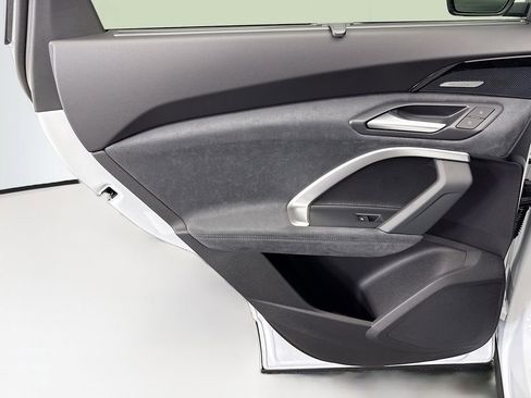 New 2025 Audi SQ5 Premium Plus image 25