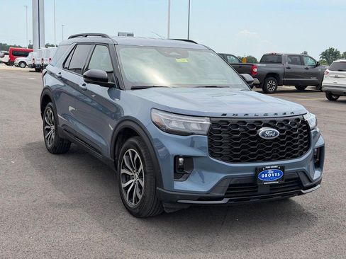 Used 2026 Ford Explorer ST-Line AWD/4WD image 3