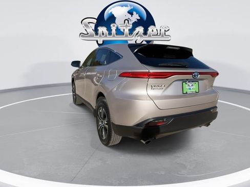 Used 2024 Toyota Venza LE image 7