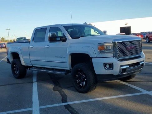 Used 2015 GMC Sierra 2500 Denali image 51