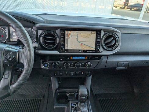 Used 2023 Toyota Tacoma TRD Off-Road image 6
