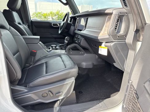 New 2026 Ford Bronco Outer Banks w/ Sasquatch Package AWD/4WD image 23