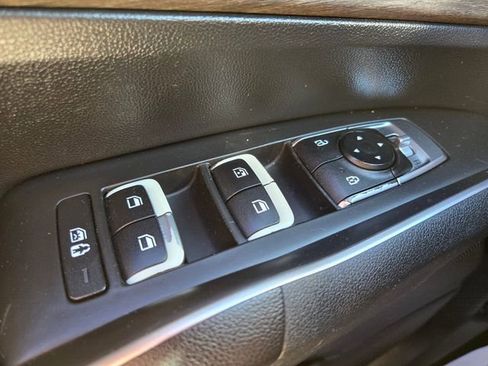Used 2022 Kia Sorento S w/ Panoramic Sunroof Package AWD/4WD image 36