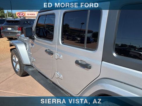 Used 2020 Jeep Wrangler Unlimited Sahara AWD/4WD image 16