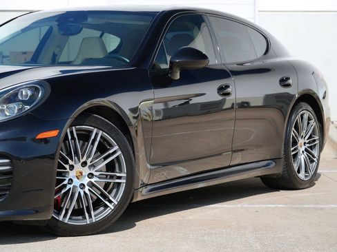 Used 2015 Porsche Panamera GTS w/ Premium Package Plus AWD/4WD image 31