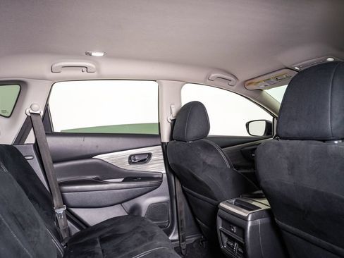 Used 2018 Nissan Murano S AWD/4WD image 16