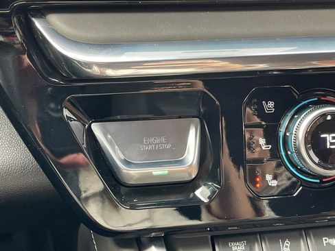 Used 2025 GMC Sierra 2500 Denali Ultimate image 25