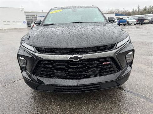 Used 2023 Chevrolet Blazer RS image 2