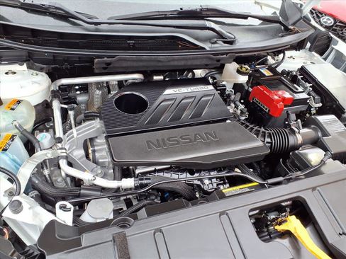 Used 2023 Nissan Rogue SV image 25