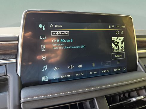 Used 2024 Chevrolet Suburban Premier AWD/4WD image 18