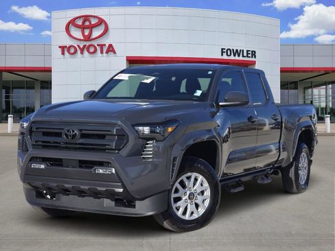 Certified 2025 Toyota Tacoma SR5 image 1