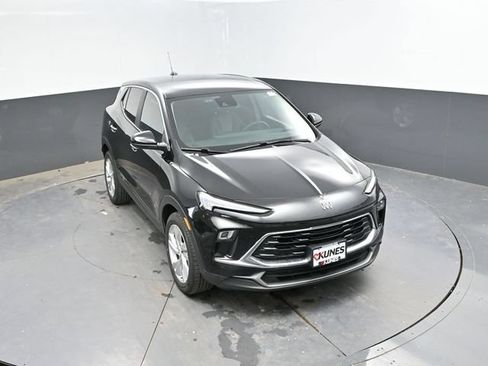 Used 2025 Buick Encore GX Preferred FWD image 38