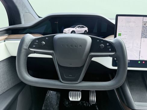 Used 2023 Tesla Model X image 62