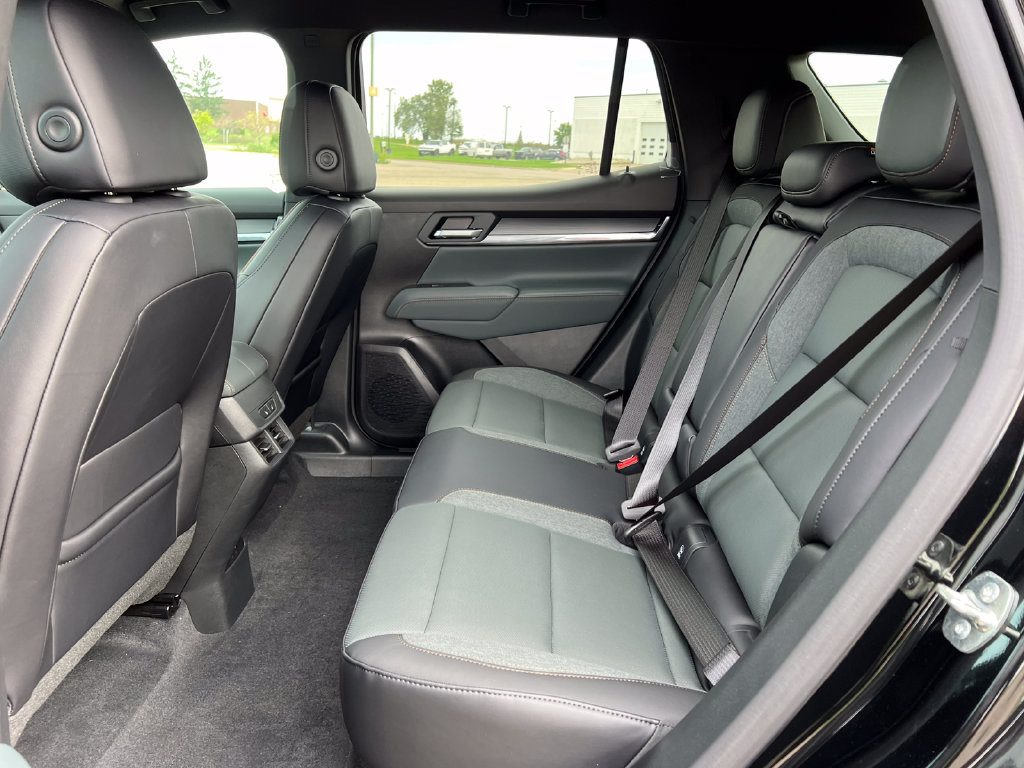 New 2027 GMC Terrain AT4 w/ Convenience Package III AWD/4WD image 5