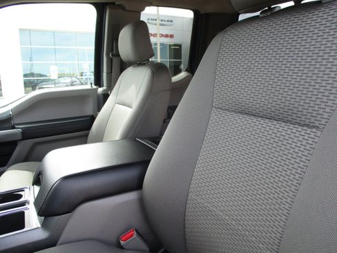 Used 2016 Ford F150 XLT w/ Equipment Group 302A Luxury AWD/4WD image 14