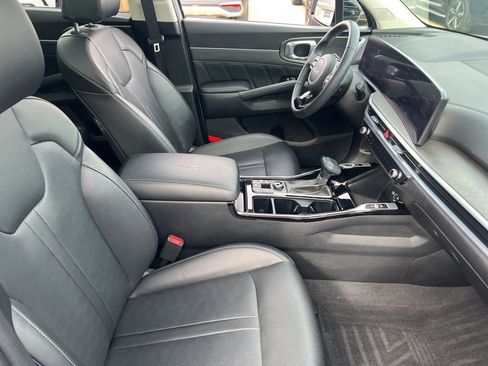 Certified 2024 Kia Sorento SX image 22