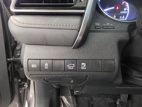 Used 2020 Toyota Camry LE FWD image 21