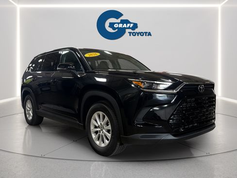 Used 2026 Toyota Grand Highlander FWD image 3