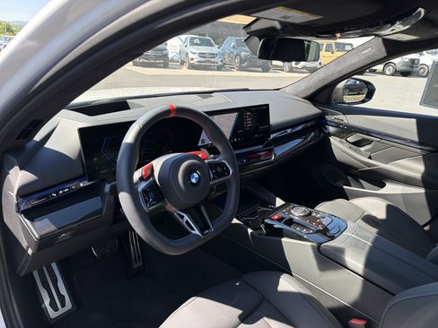 Used 2025 BMW M5 w/ Carbon Package AWD/4WD image 10