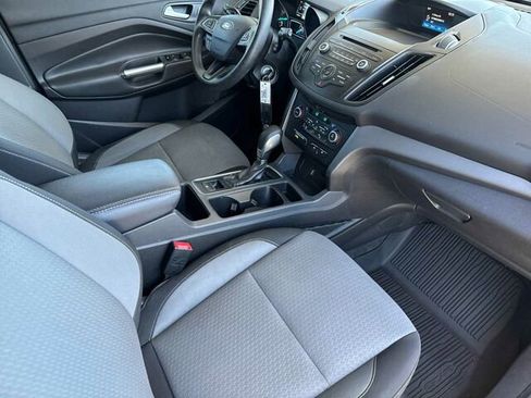 Used 2018 Ford Escape SE w/ Ford Safe & Smart Package image 19