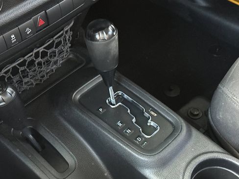 Used 2014 Jeep Wrangler Unlimited Sport AWD/4WD image 21