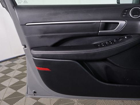 Certified 2022 Hyundai Sonata Limited FWD image 25