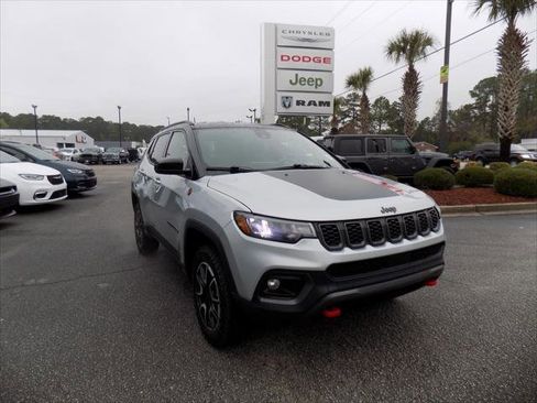 Certified 2024 Jeep Compass Trailhawk image 1