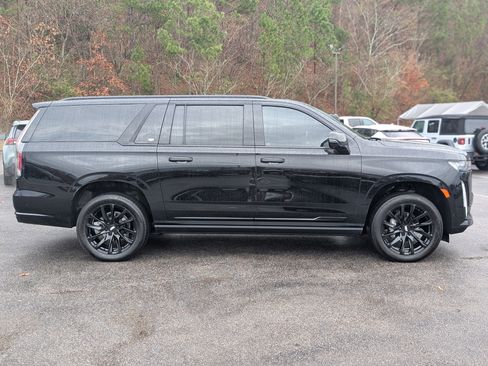 Used 2024 Cadillac Escalade ESV Sport w/ LPO, ONYX Package image 10