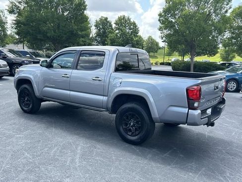 Used 2020 Toyota Tacoma SR5 w/ Technology Package AWD/4WD image 6