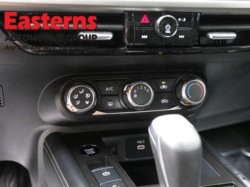 Used 2025 Nissan Kicks SV AWD/4WD image 20