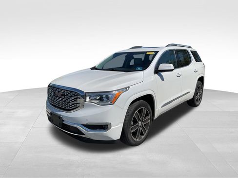 Used 2019 GMC Acadia Denali w/ Technology Package AWD/4WD image 4