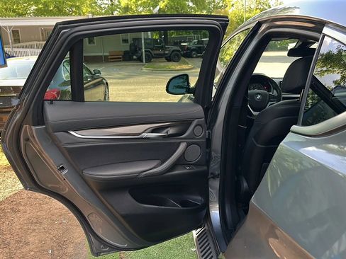Used 2018 BMW X6 xDrive35i AWD/4WD image 17